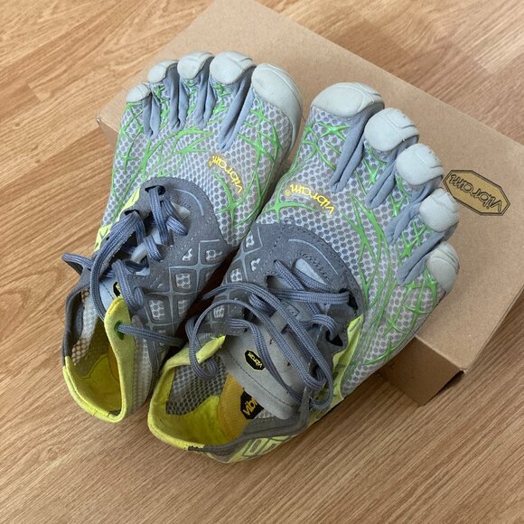 Vibram Fivefingers Shoes - Picture 1 of 5